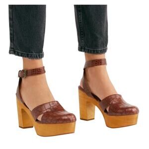 Matisse Sunset Platform Clog Heels Size 9 Vegan Leather Croc Embossed Brown